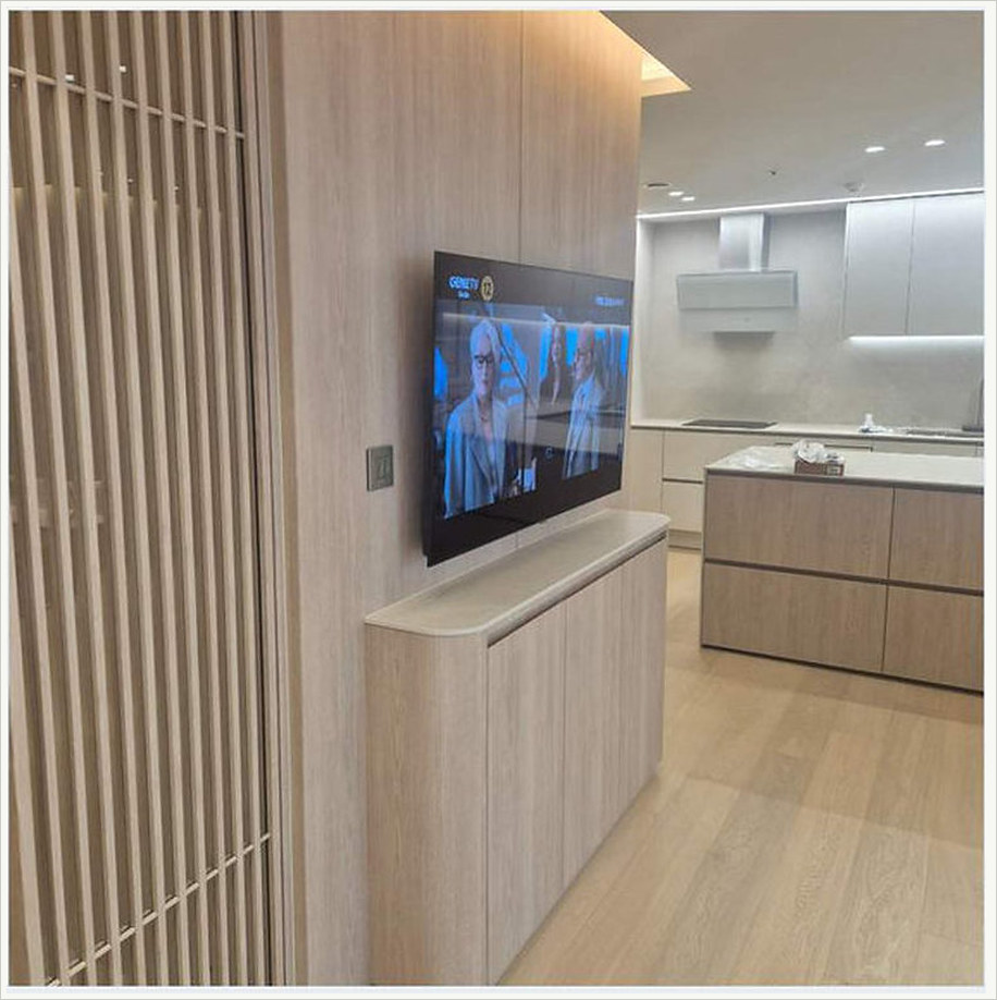 부천 TV 설치 참고 이미지 2 77인치 소파 시청 높이와 화면 중심 벽걸이 거치대 선정리 사진