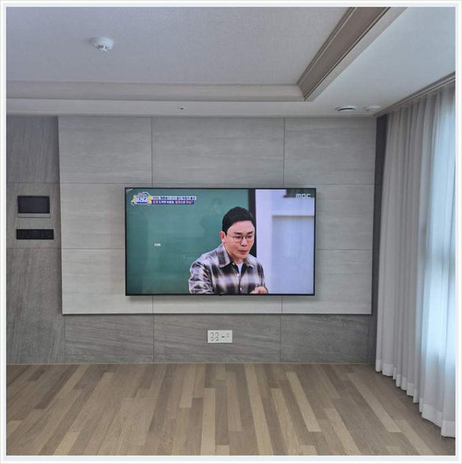 의왕시 TV 설치 참고 이미지 2 65인치 교체할 브라켓의 하중 표기 벽걸이 거치대 선정리 사진