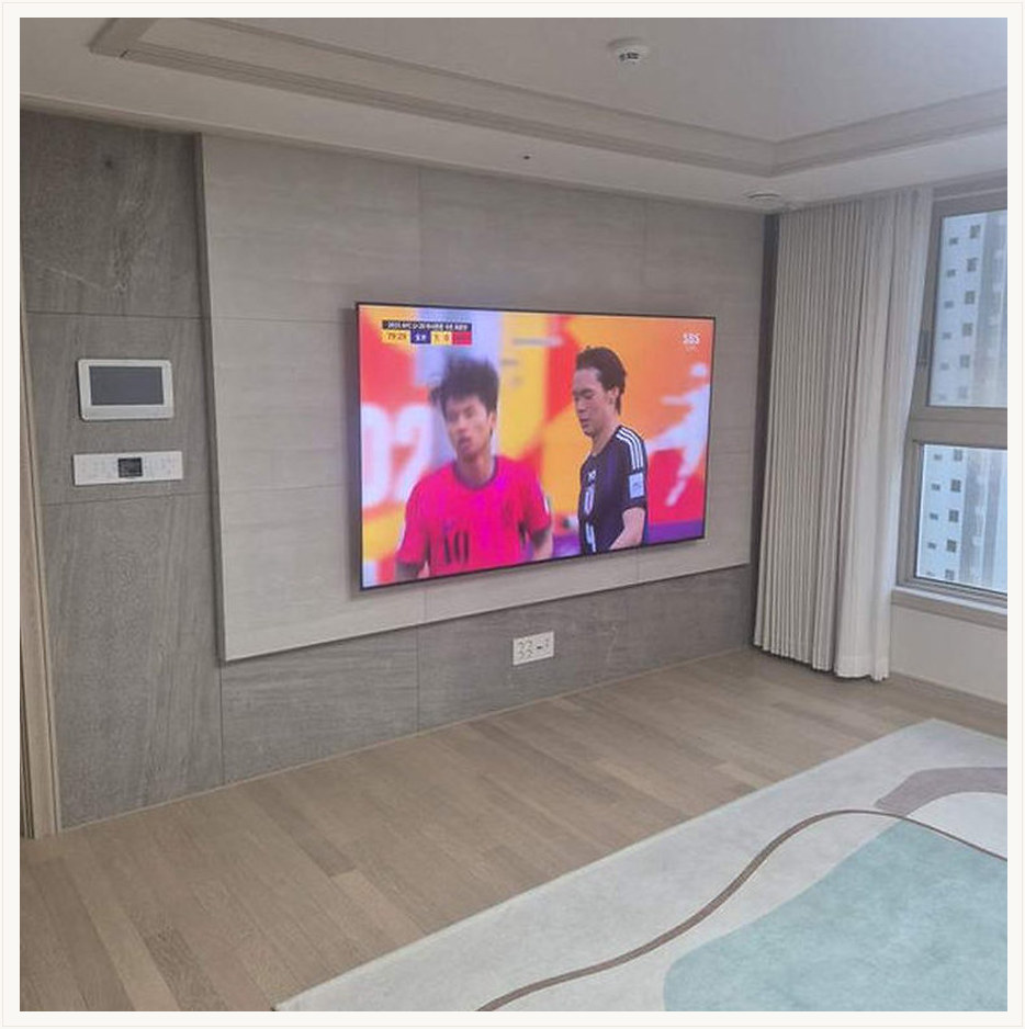 연수구 TV 설치 참고 이미지 3 98인치 실제 제품 중량과 벽 지지 구조 벽걸이 거치대 선정리 사진